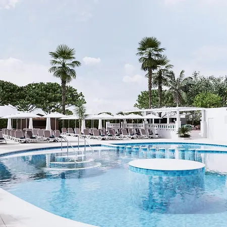 Apartahotel Bamblue Boutique Pineda De Mar